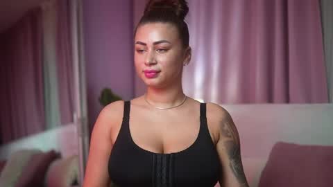 Snapshot of ameliabarbie chatting on May 21, 6:37 pm Amelia online show from May 21, 6:37 pm