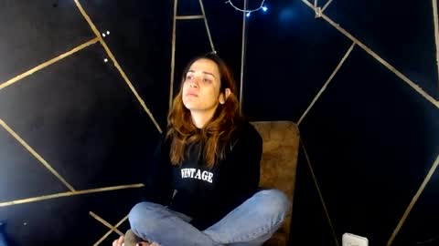 Snapshot of ameliacastro chatting on April 9, 10:42 am Amalia Castro online show from April 9, 10:42 am