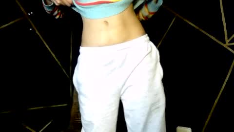 Snapshot of ameliacastro chatting on April 12, 11:37 am Amalia Castro online show from April 12, 11:37 am