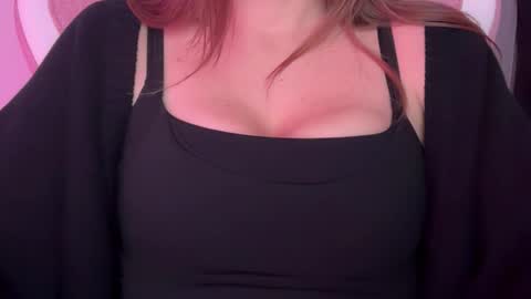 Snapshot of ameliacooperxxx chatting on October 15, 8:42 pm ameliacooperxxx online show from October 15, 8:42 pm