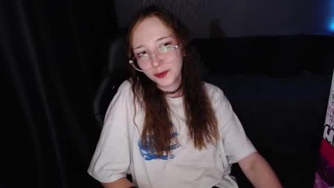 Snapshot of ameliakamishiro chatting on October 3, 5:32 pm Amelia online show from October 3, 5:32 pm