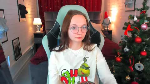 Amelia online show from December 15, 8:30 am