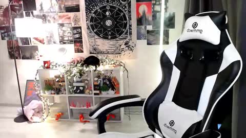 Amelia online show from November 8, 8:03 am