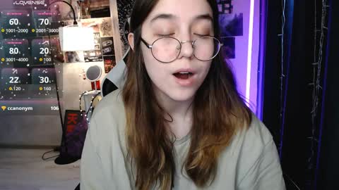 Amelia online show from April 1, 1:41 pm