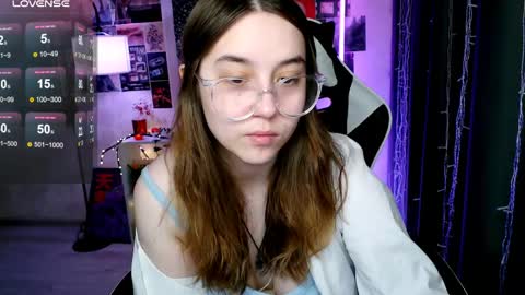 Amelia online show from May 6, 7:46 am