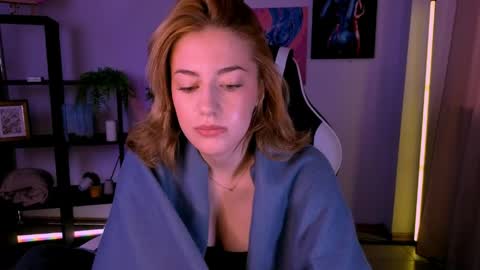 Snapshot of ameliarosaline chatting on May 19, 2:18 am ameliarosaline online show from May 19, 2:18 am