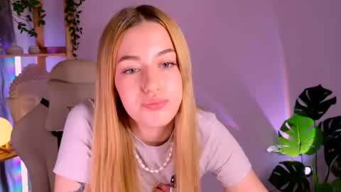 ameliarosaline online show from July 10, 2:49 am