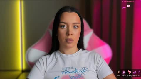 Amelia Sonk online show from October 14, 7:03 pm