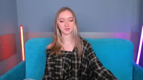 ameliawise online show from January 18, 12:35 am