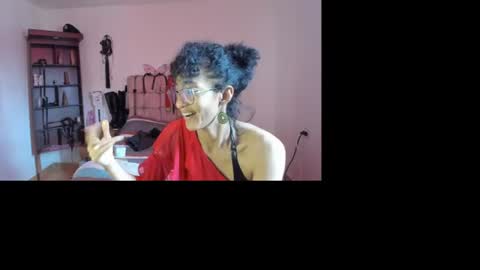 Snapshot of amelie__martinez chatting on July 24, 3:21 pm amelie__martinez online show from July 24, 3:21 pm