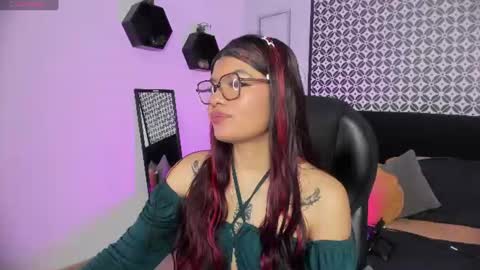 amelie online show from June 21, 2:41 pm