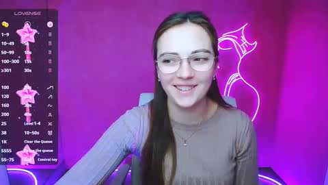 Snapshot of amelie_jackson_ chatting on January 23, 6:45 pm Amelie online show from January 23, 6:45 pm