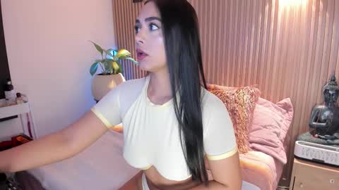Amelie online show from February 6, 2:05 am