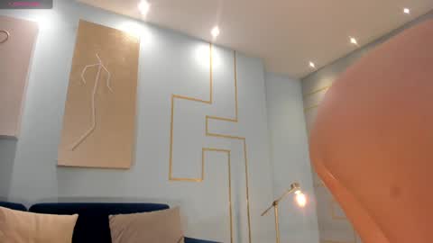 Amelie Graham online show from December 28, 5:25 pm