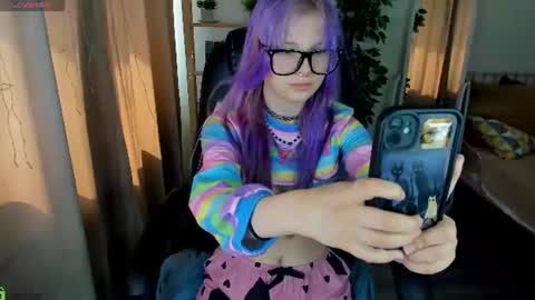 Snapshot of ameliia_backer chatting on July 1, 9:55 am Amelia online show from July 1, 9:55 am
