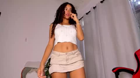 Amely  online show from March 4, 5:08 pm