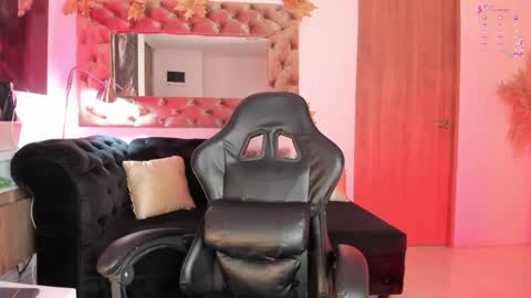          online show from April 13, 12:10 pm