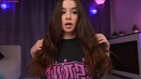 Amy  online show from April 6, 1:25 am