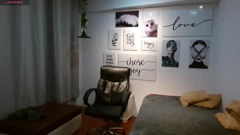 amethystshadow online show from November 30, 2:21 pm