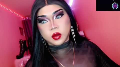 Queen Mireska online show from November 7, 2:50 pm