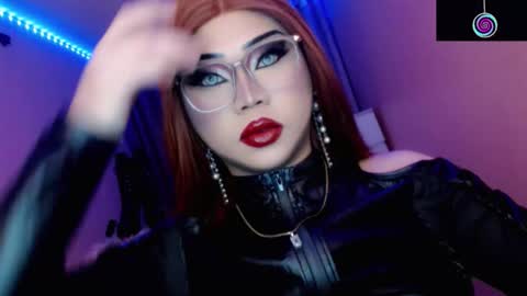 Queen Mireska online show from March 15, 3:40 pm