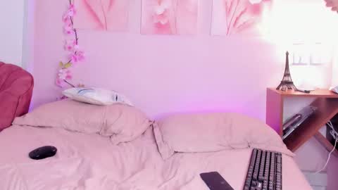 Snapshot of amiiclark chatting on February 4, 7:31 pm AmiiClark online show from February 4, 7:31 pm