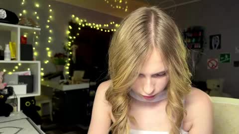 Amily online show from March 25, 3:07 pm