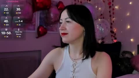 Snapshot of amily_warren chatting on February 18, 3:02 am Amily online show from February 18, 3:02 am