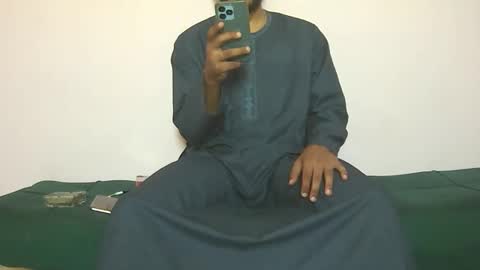 Snapshot of amir_elaraby chatting on September 28, 9:25 am Amir online show from September 28, 9:25 am