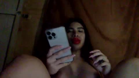 Snapshot of amira_papaya69 chatting on June 10, 5:50 am Amira online show from June 10, 5:50 am
