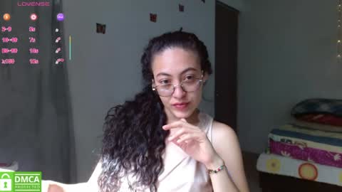 amitlu_ online show from August 2, 2:59 pm