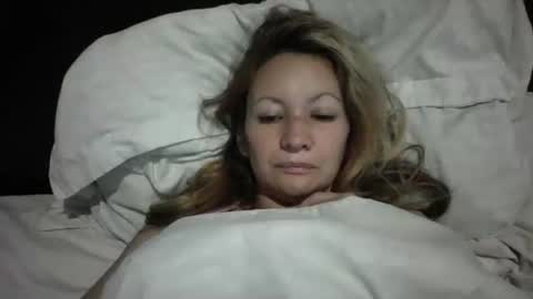 Snapshot of ammber3 chatting on October 18, 10:49 am Paula D online show from October 18, 10:49 am