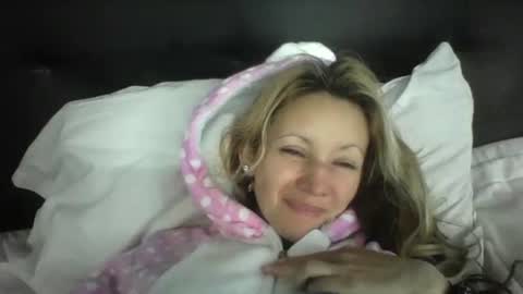 Snapshot of ammber3 chatting on February 9, 11:36 am Paula D online show from February 9, 11:36 am