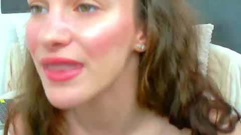 Snapshot of ammirra_a chatting on July 9, 4:38 am Amira online show from July 9, 4:38 am