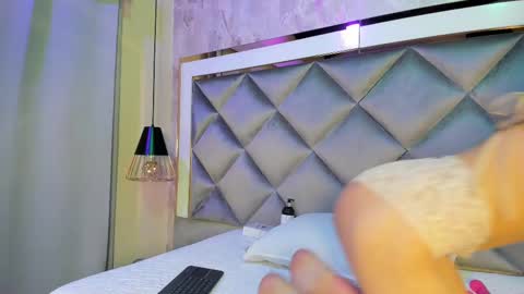 ammy durand online show from February 23, 2:51 am