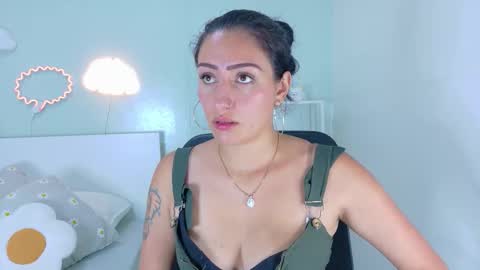 A M M Y  online show from February 18, 11:06 am