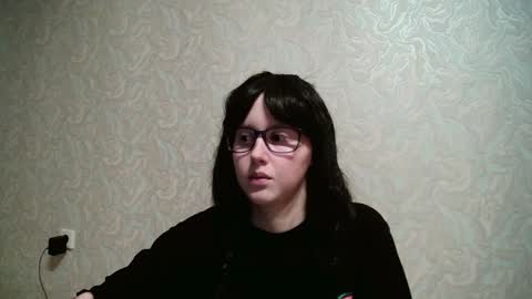 Amomira online show from March 4, 4:30 pm