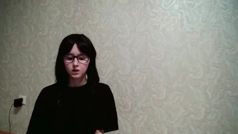 Amomira online show from October 18, 2:29 pm