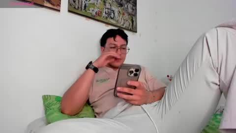 Snapshot of amon__ashford chatting on June 25, 1:38 am amon__ashford online show from June 25, 1:38 am