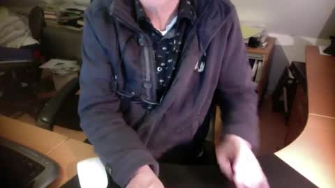 Snapshot of amor2200 chatting on December 1, 8:53 pm Amor2200 online show from December 1, 8:53 pm