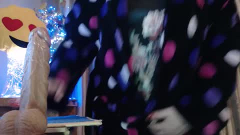 amorelara online show from February 22, 7:40 am