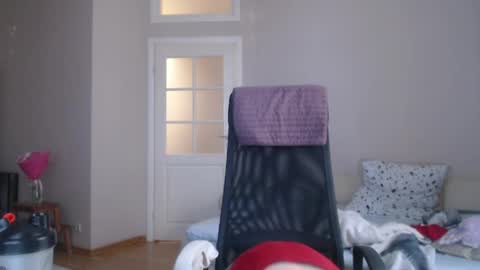 miss unforgettable online show from April 6, 2:51 pm