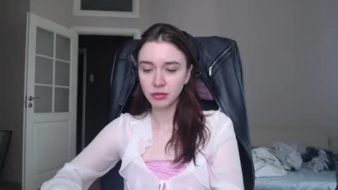 miss unforgettable online show from May 24, 12:43 pm