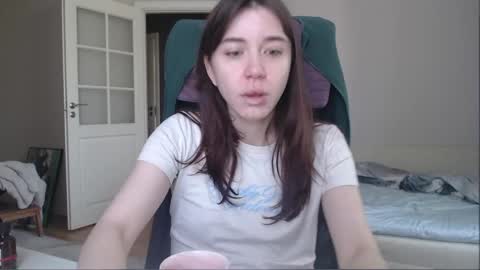 miss unforgettable online show from May 25, 10:32 am