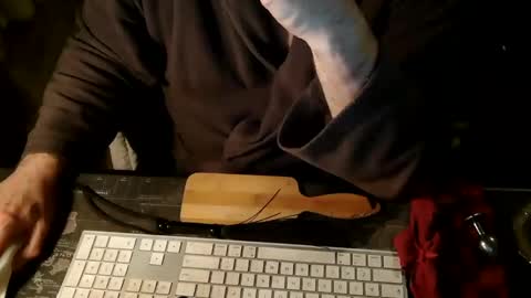 amslave4f online show from February 8, 9:25 pm