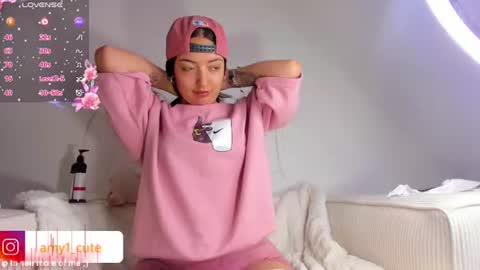 Snapshot of amy1cute chatting on June 16, 12:13 am Amy online show from June 16, 12:13 am