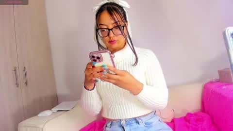 Snapshot of amy1cute chatting on July 5, 11:34 pm Amy online show from July 5, 11:34 pm