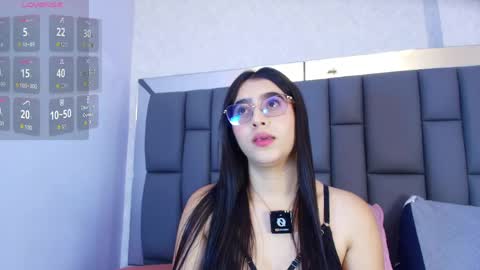 amy__wats0n online show from April 17, 7:17 pm
