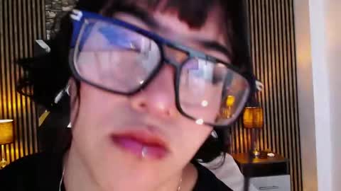 Amy online show from April 16, 1:01 pm