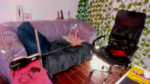 Amy Hoy69 online show from May 28, 4:10 am